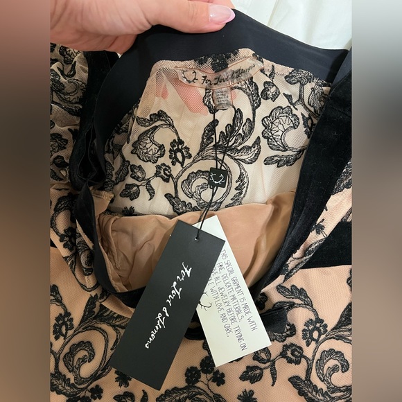 For Love & Lemons Clemece off-shoulder nude tulle mini dress - Picture 5 of 10